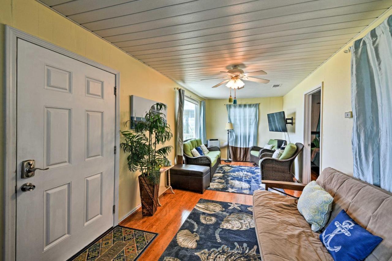 Galveston Beach House With Private Deck And Gulf Views エクステリア 写真